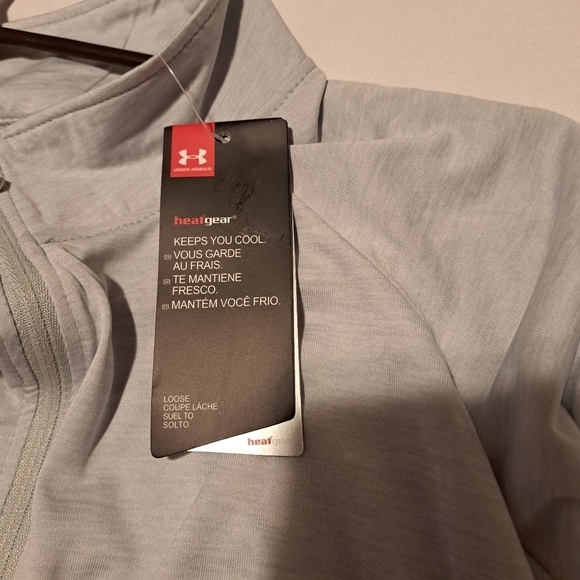 Under Armour Women's XXL light gray 1/2 zip top NWT - Picture 2 of 5